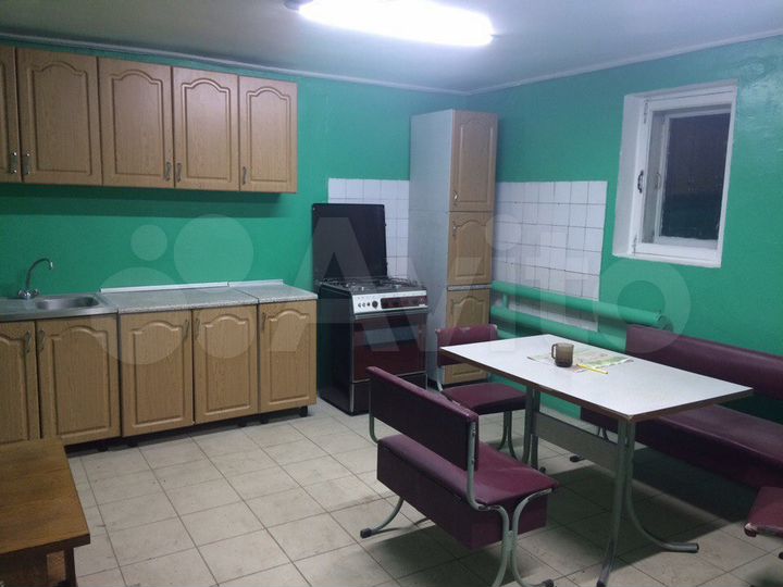 Дом 200 м² на участке 1 сот.