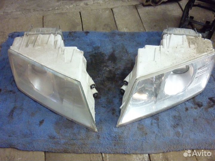 Фара правая на шкода октавия а5 RS ксенон 1z