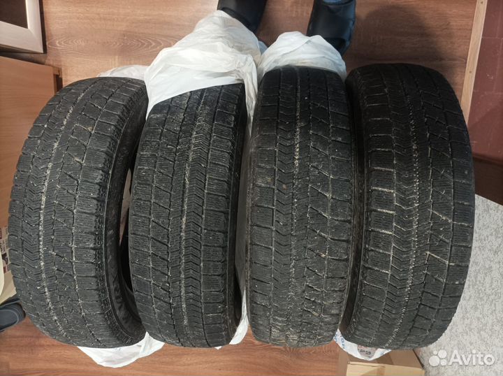 Bridgestone Blizzak VRX 175/65 R15
