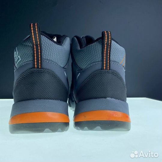 Adidas Terrex 040