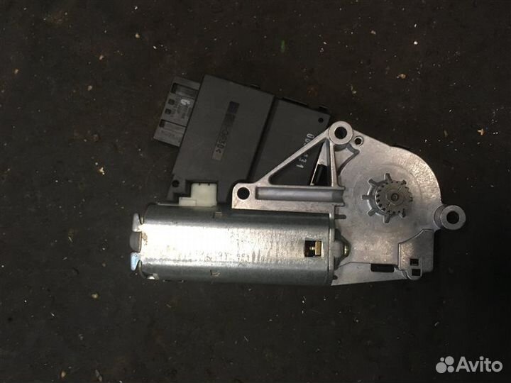 Моторчик люка Bmw 5-Series E39 M54B30 2001