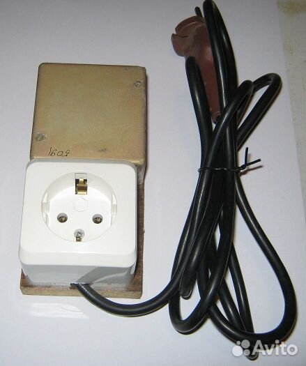 Блок защиты, прибор защиты и кабель