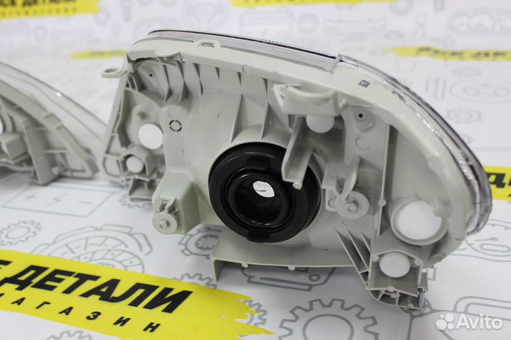 Фары Toyota Corolla 120 00-02 Евросвет