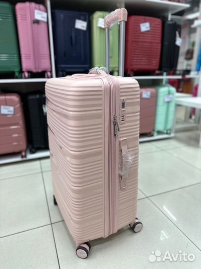 Чемодан 28 дюймов Milona светло-розовый с расширением из полипропилена