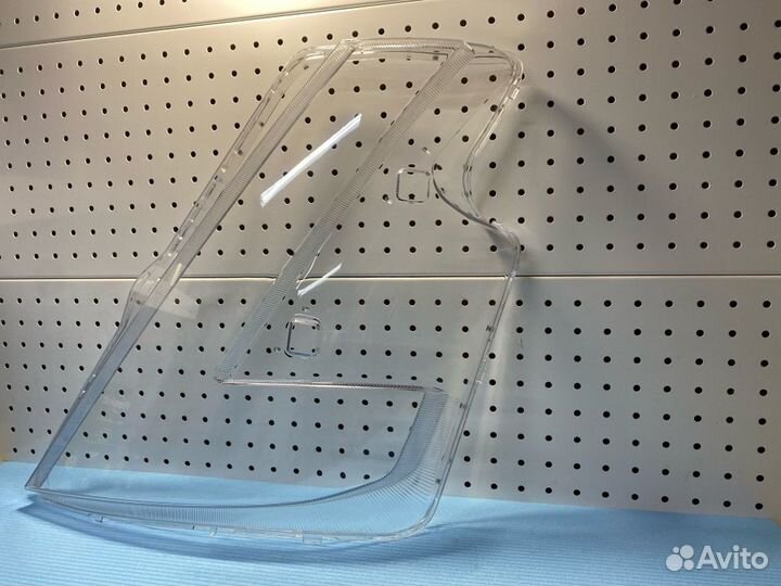 Стекло фары левое Volvo Fh5