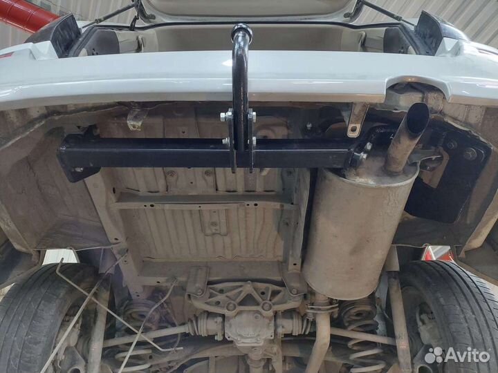 Фаркоп Alphard 2002-2008