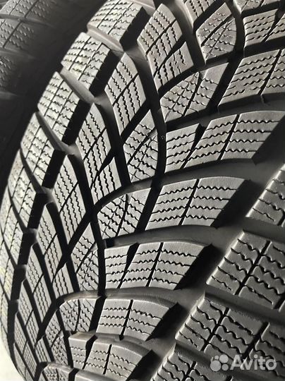 Goodyear UltraGrip Performance Gen-1 275/45 R21