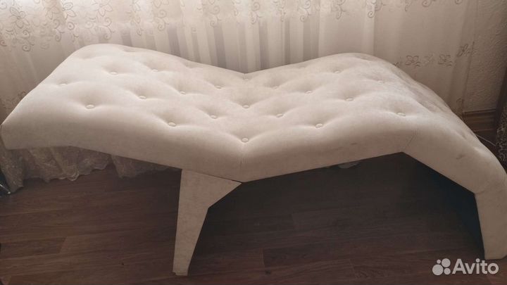 Анатомическая кушетка для наращивания ресниц