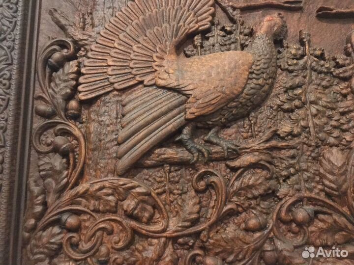 Панно из дуба