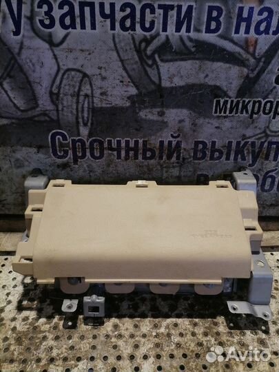 Подушка безопасности в торпедо Toyota Alphard II 2