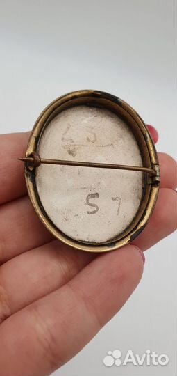 Брошь антикварная латунь фарфор живопись нач