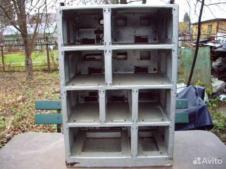 Радиостанция Р-409. Корпус основной стойки