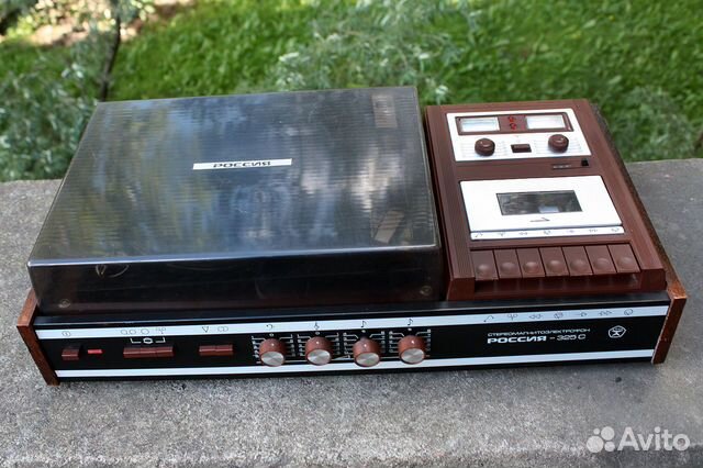 Стереомагнитоэлектрофон 