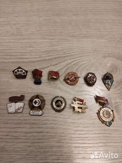 Значки разные тяжёлые