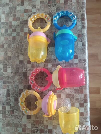 Ниблер детский с прокруткой и погремушкой