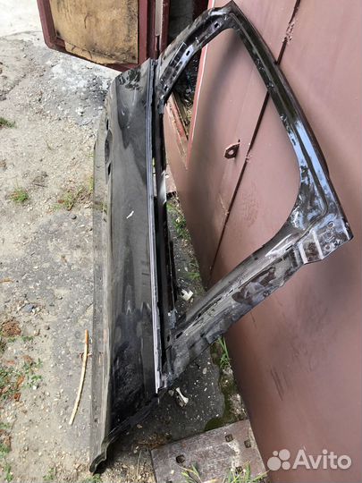 Продам дверь на Рено Аркана