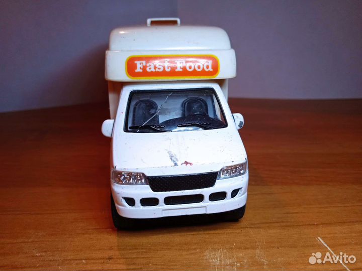 Игрушка Фургон fast food кинсмарт (кинсфан)