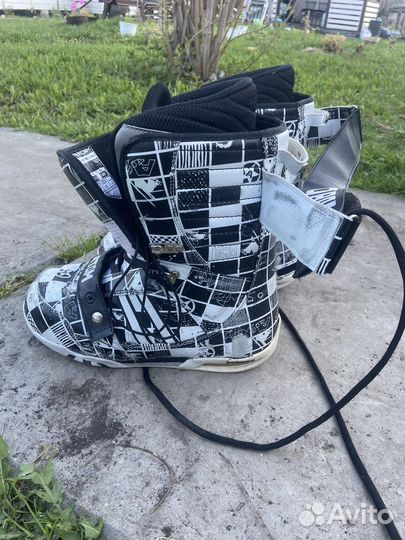 Ботинки для сноуборда atom