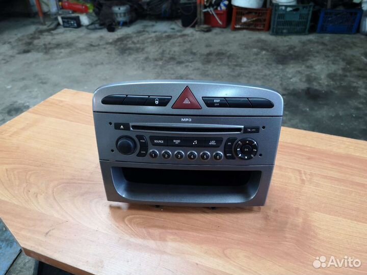 Штатная магнитола пежо 308