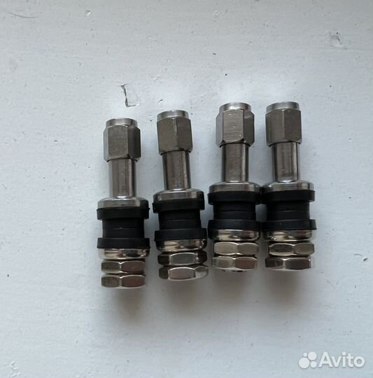 Вентиль для дисков металлический V4