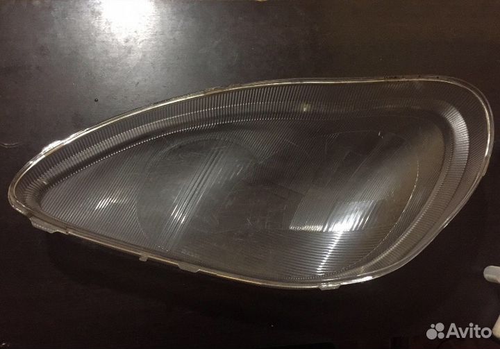 Стекло правой Фары для Mercedes w220