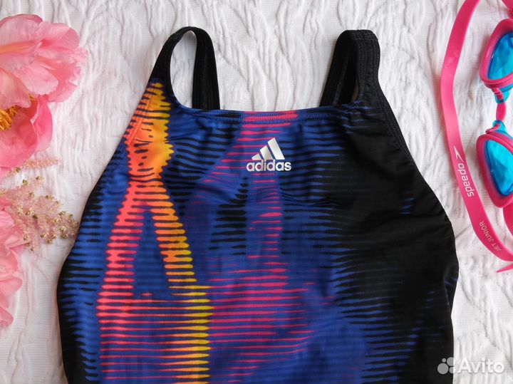 Спортивный слитный купальник adidas