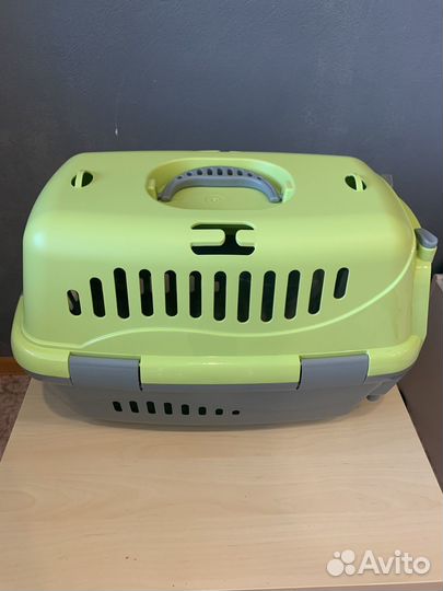 Переноска для животных пластиковая