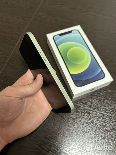 iPhone 12, 64 ГБ