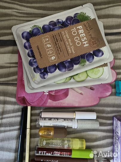 Набор уходовой/декоративной косметики