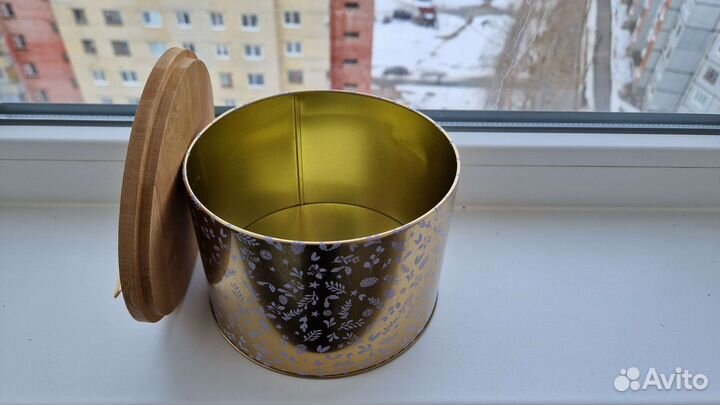 Подарочная коробка упаковка