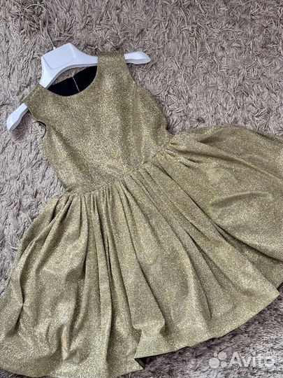 Нарядное платье на девочку 110/116