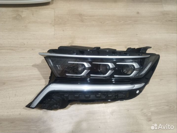 Фара левая Kia Sorento 4 92101P2120