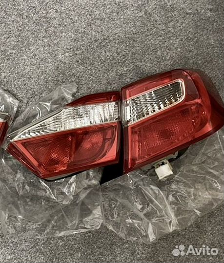 Оригинальные фары Toyota Camry v50