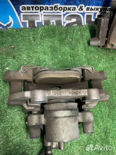 Суппорт тормозной передний правый Volvo V40 B4164T