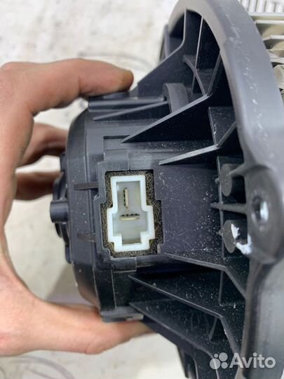 Моторчик отопителя Kia Sportage SL G4KD 2011