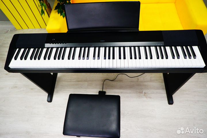 Цифровое фортепиано casio + Аксессуары