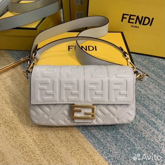 Сумка Fendi Baguette кросс-боди