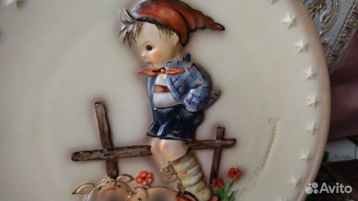 Тарелка декоративная Goebel 1989 