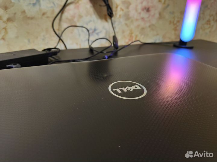Ноутбук Dell Inspiron 7720 i7