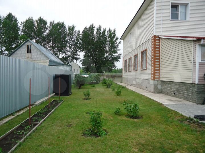 Коттедж 257 м² на участке 20 сот.