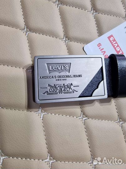 Мужской ремень levis