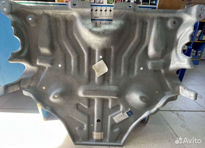 Защита двигател Mercedes-Benz w204