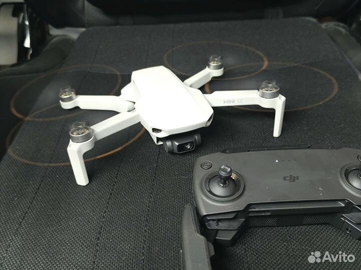 Квадрокоптер DJI Mini SE