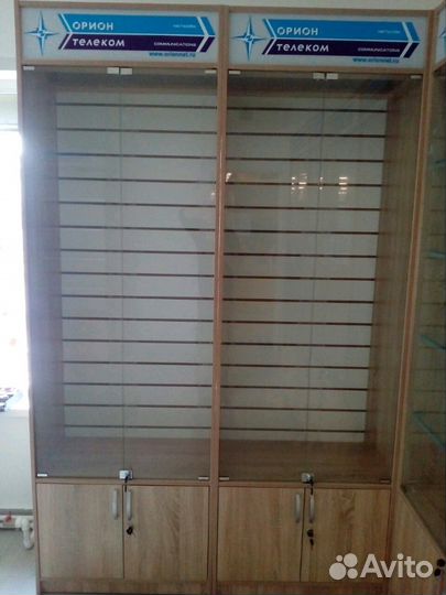 Витрины шкафы с дверками и подсветкой