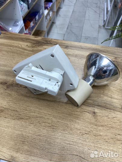 Трековые светильники на шинопроводе