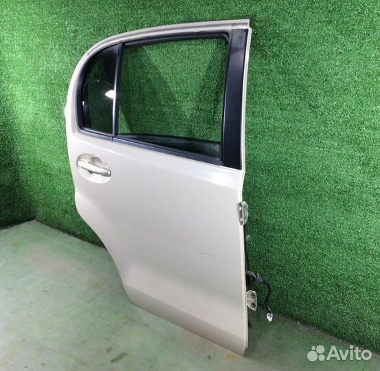 Дверь боковая задняя правая Toyota Passo KGC30