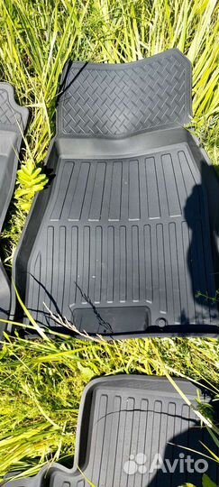 Коврики автомобильные с высоким бортиком. Новые