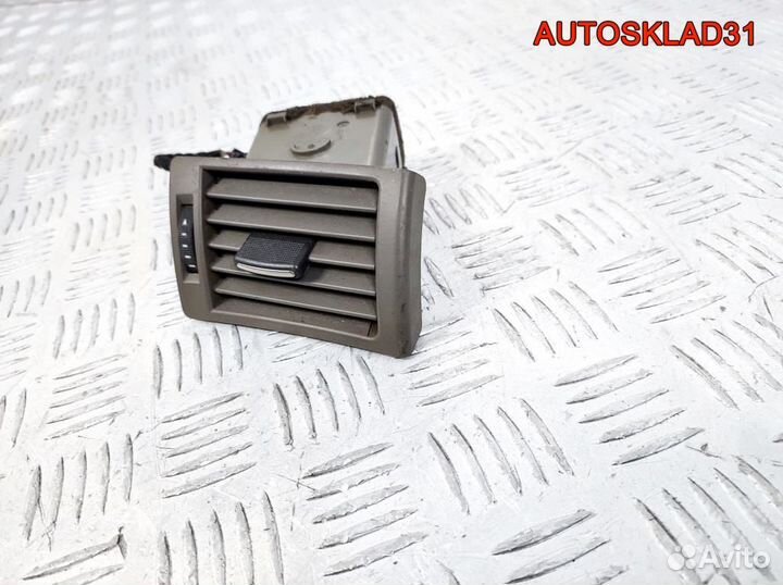 Дефлектор воздушный правый Audi A4 B6 8E0820902F