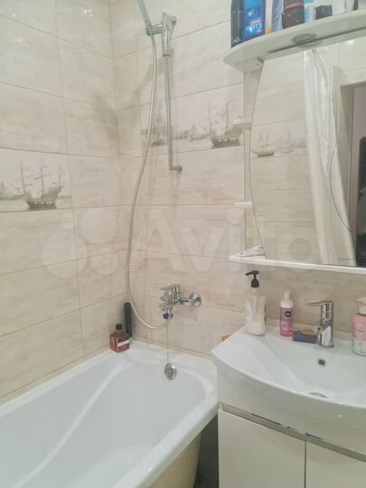 4-к. квартира, 90 м², 1/2 эт.