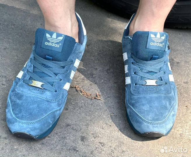 Кроссовки adidas